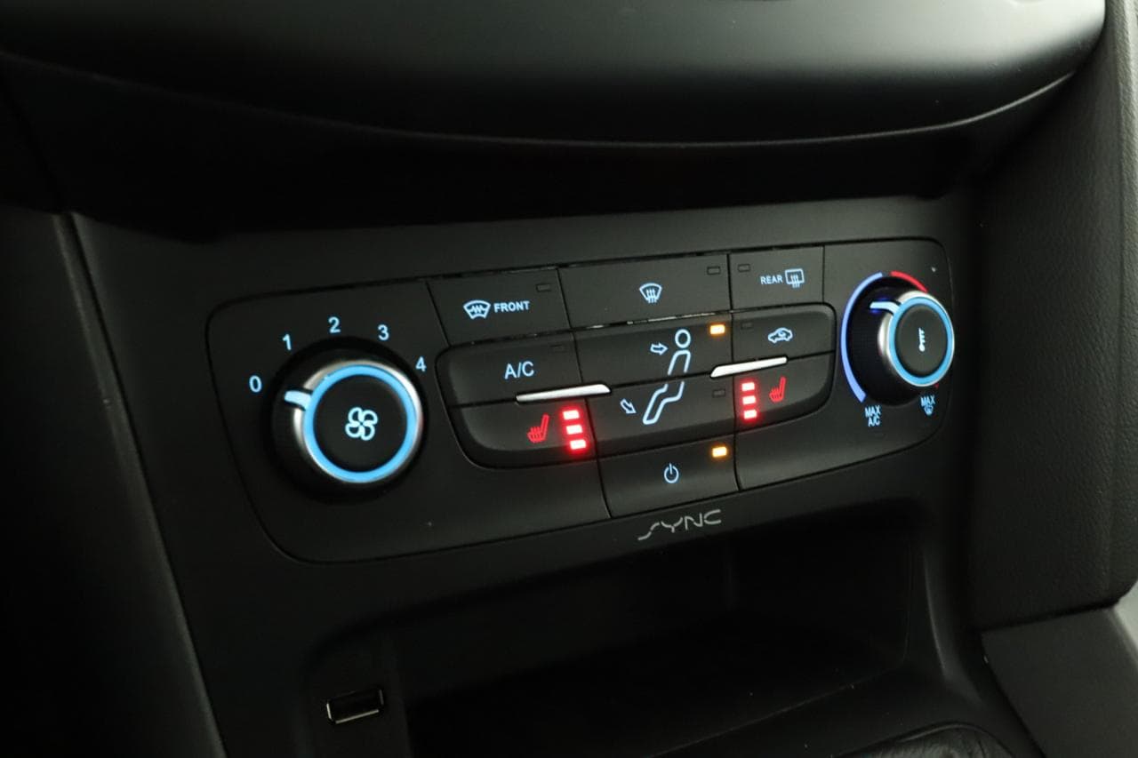 2015 Ford FOCUS - 28