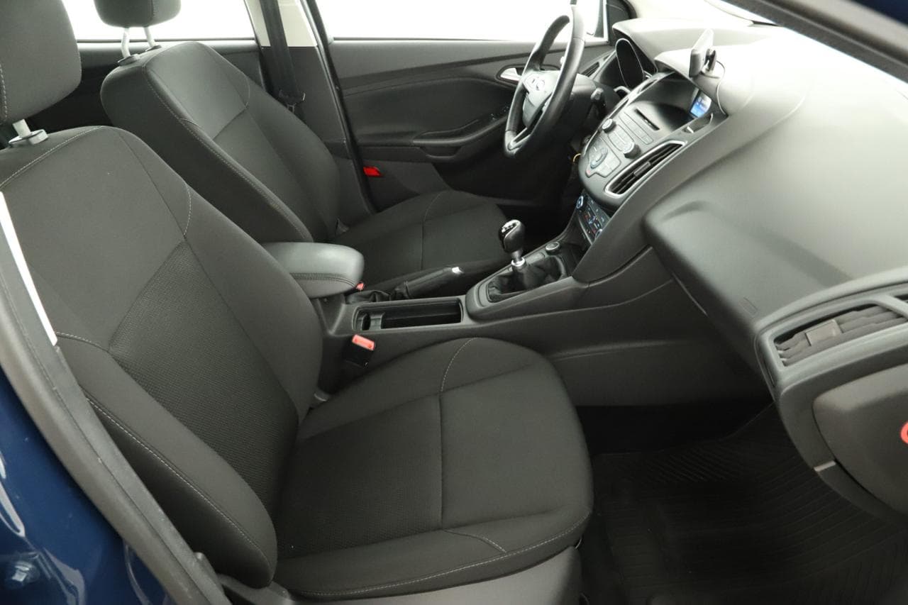 2015 Ford FOCUS - 18