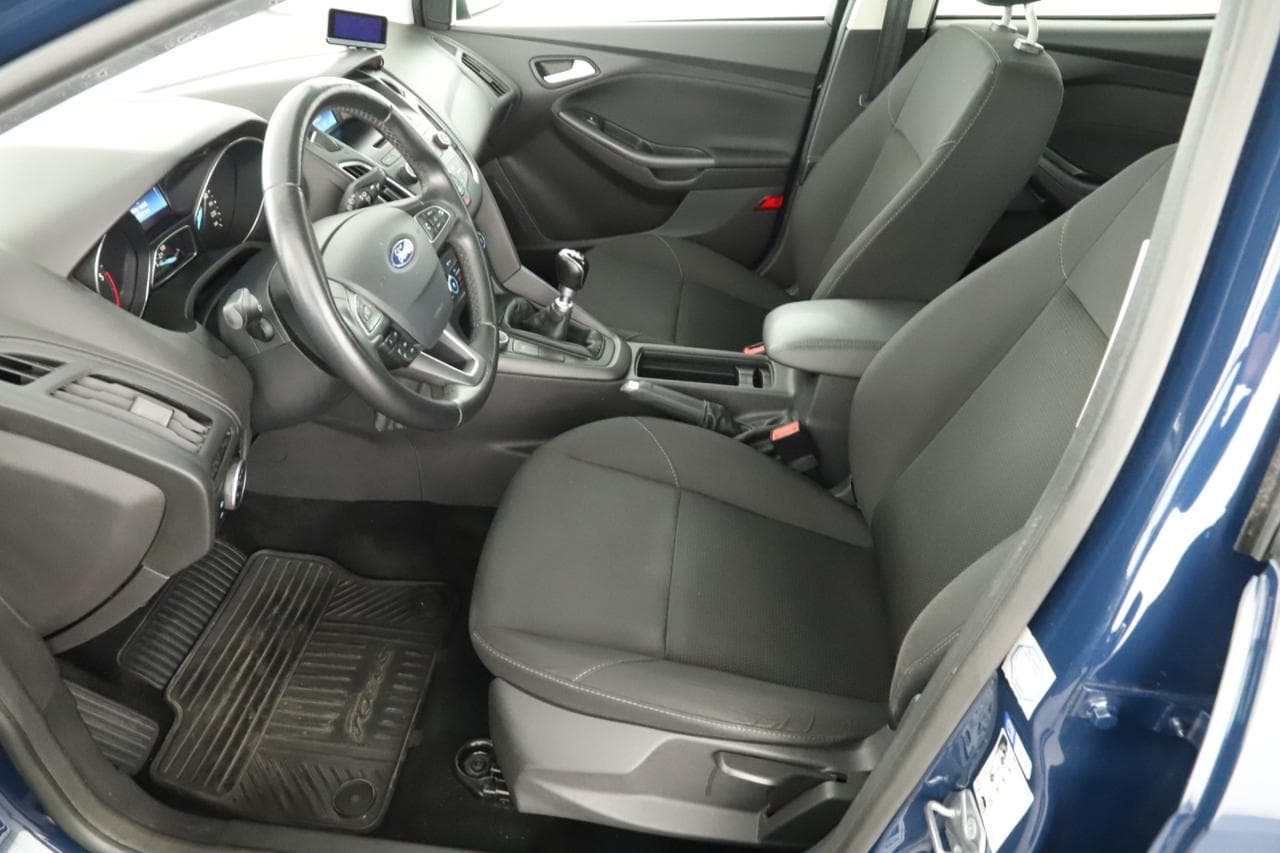 2015 Ford FOCUS - 23