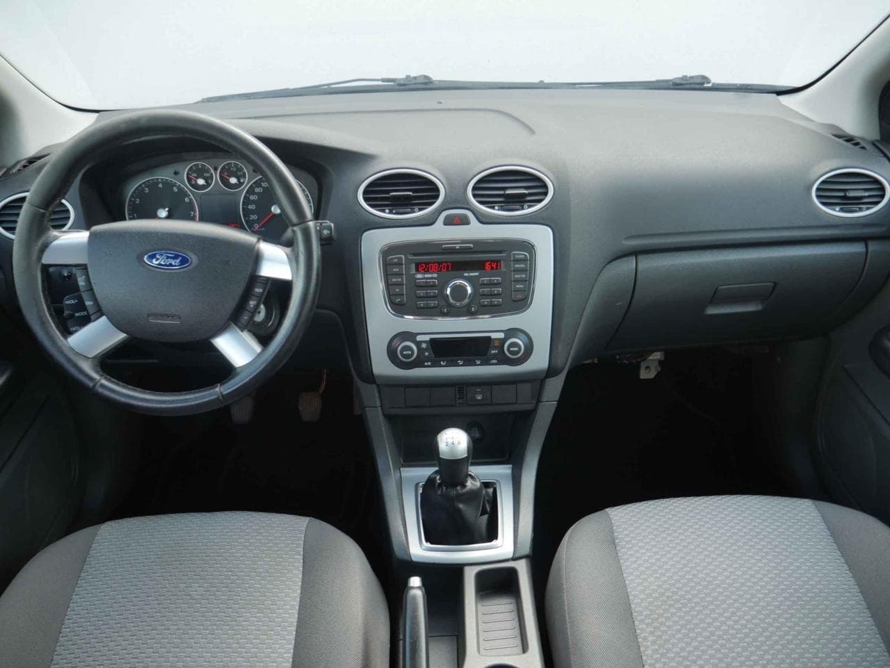 2007 Ford FOCUS - 8