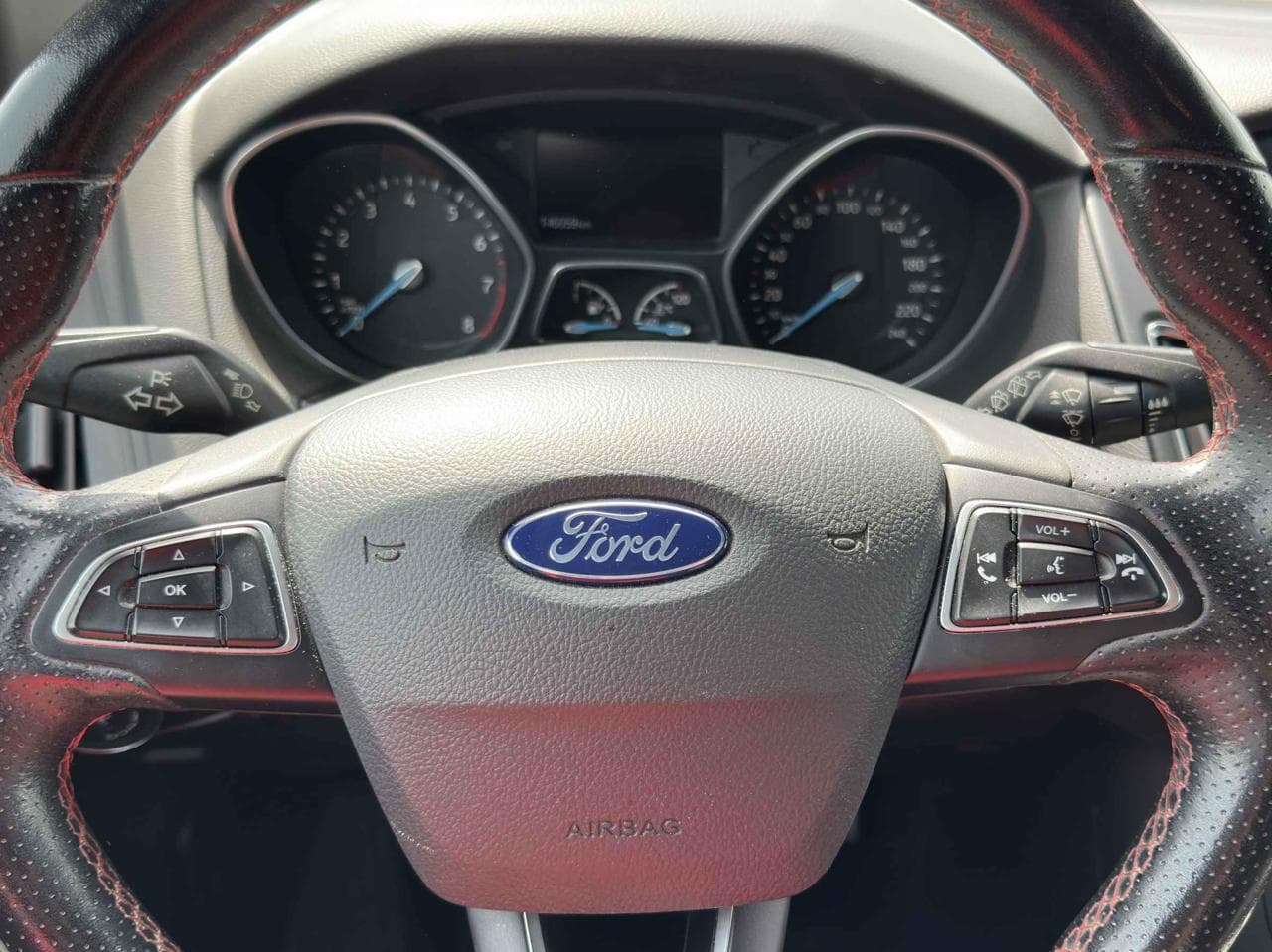 2017 Ford FOCUS - 12