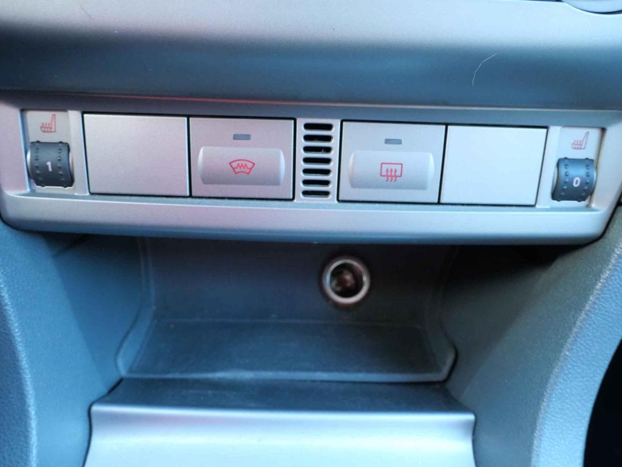 2010 Ford FOCUS - 32