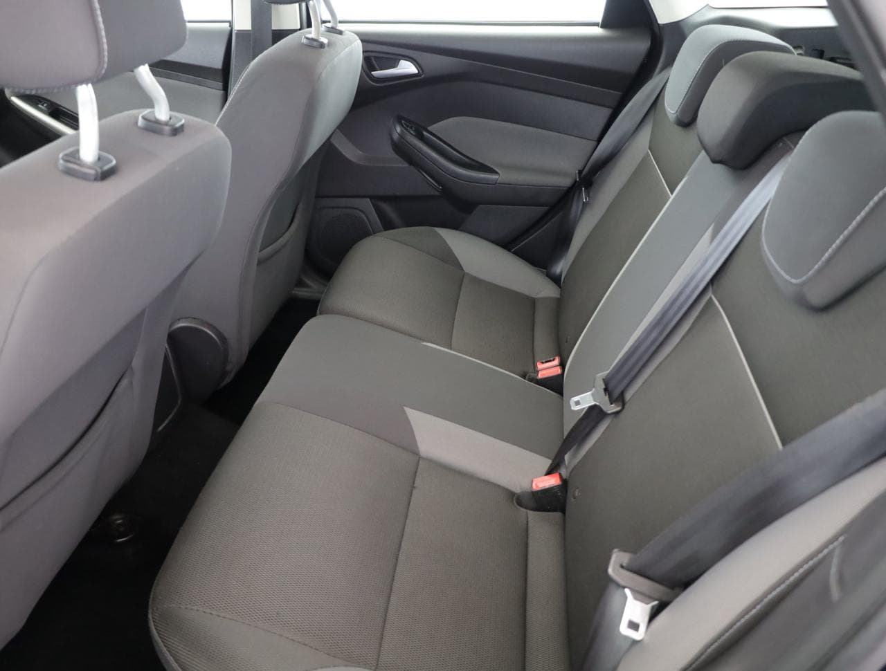 2013 Ford FOCUS - 18