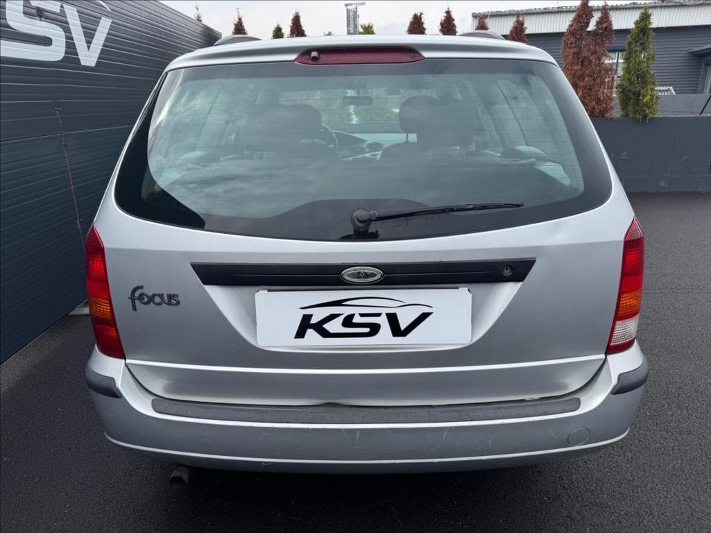 2003 Ford FOCUS - 7