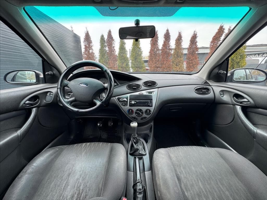 2003 Ford FOCUS - 13