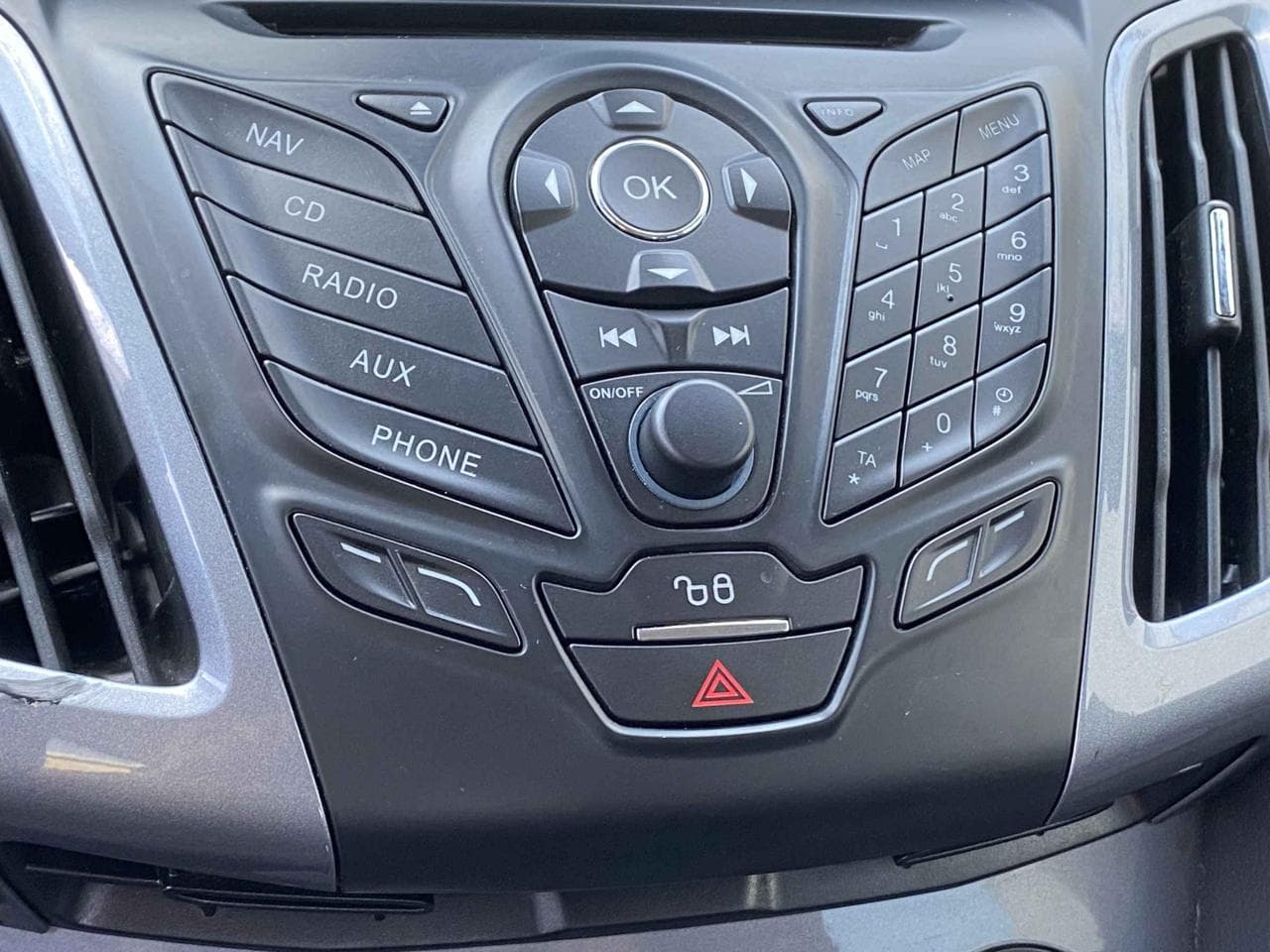 2014 Ford FOCUS - 28