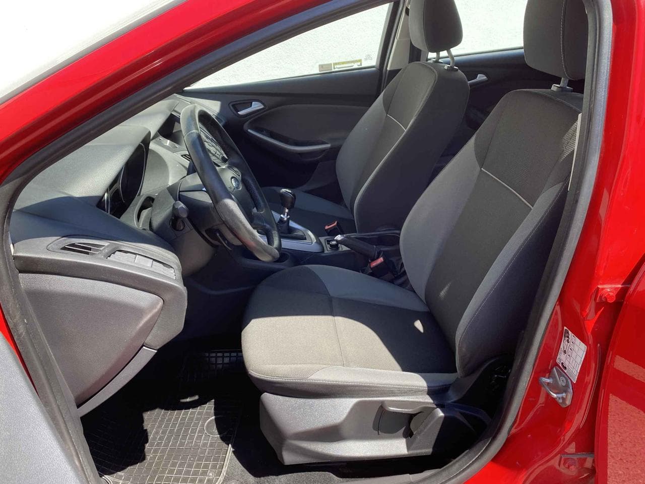 2012 Ford FOCUS - 11