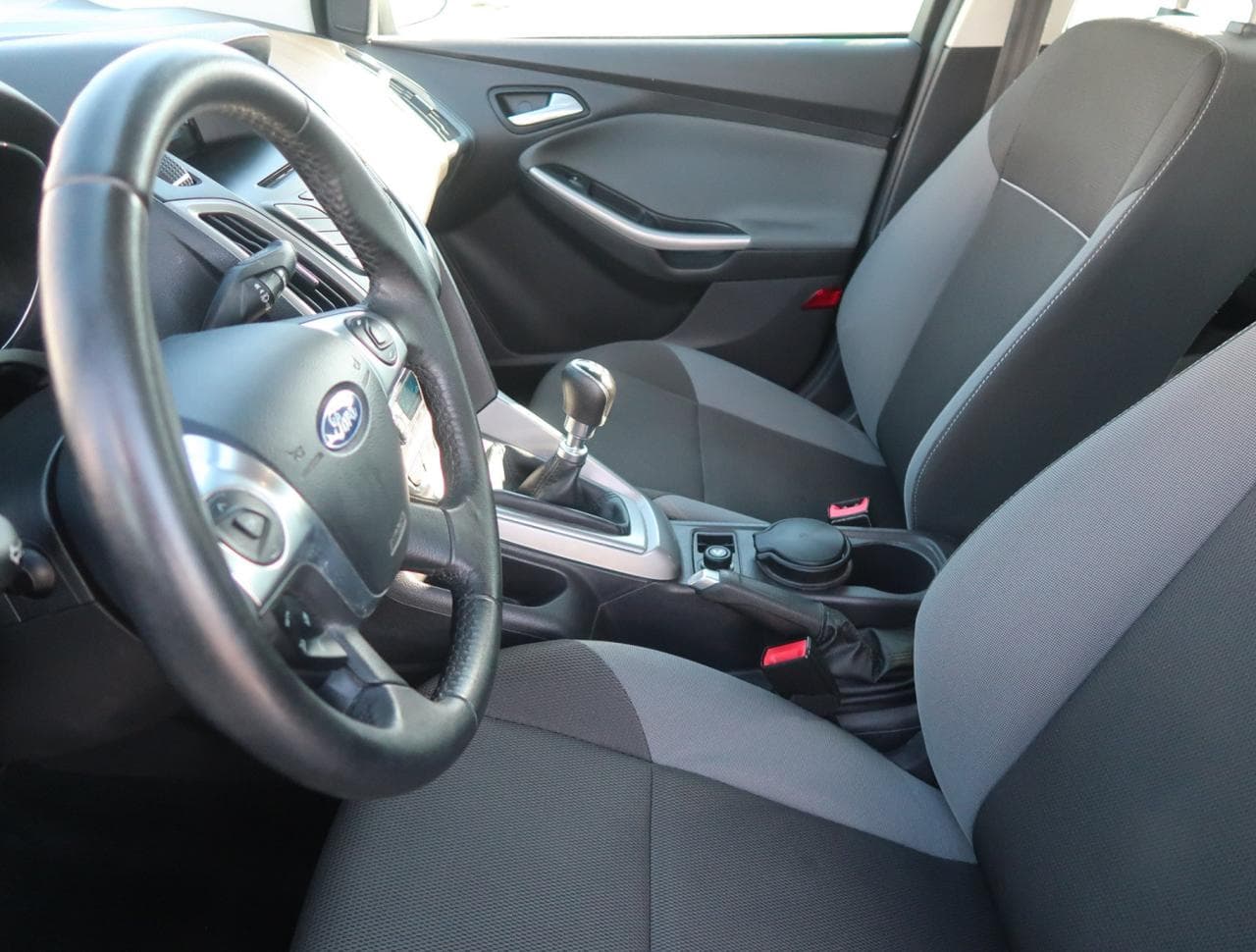 2011 Ford FOCUS - 20