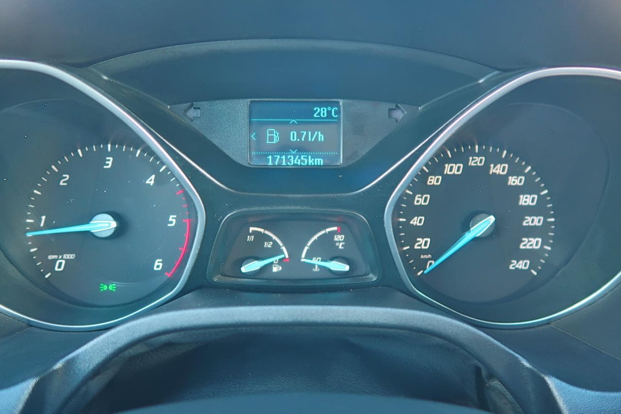 2011 Ford FOCUS - 22