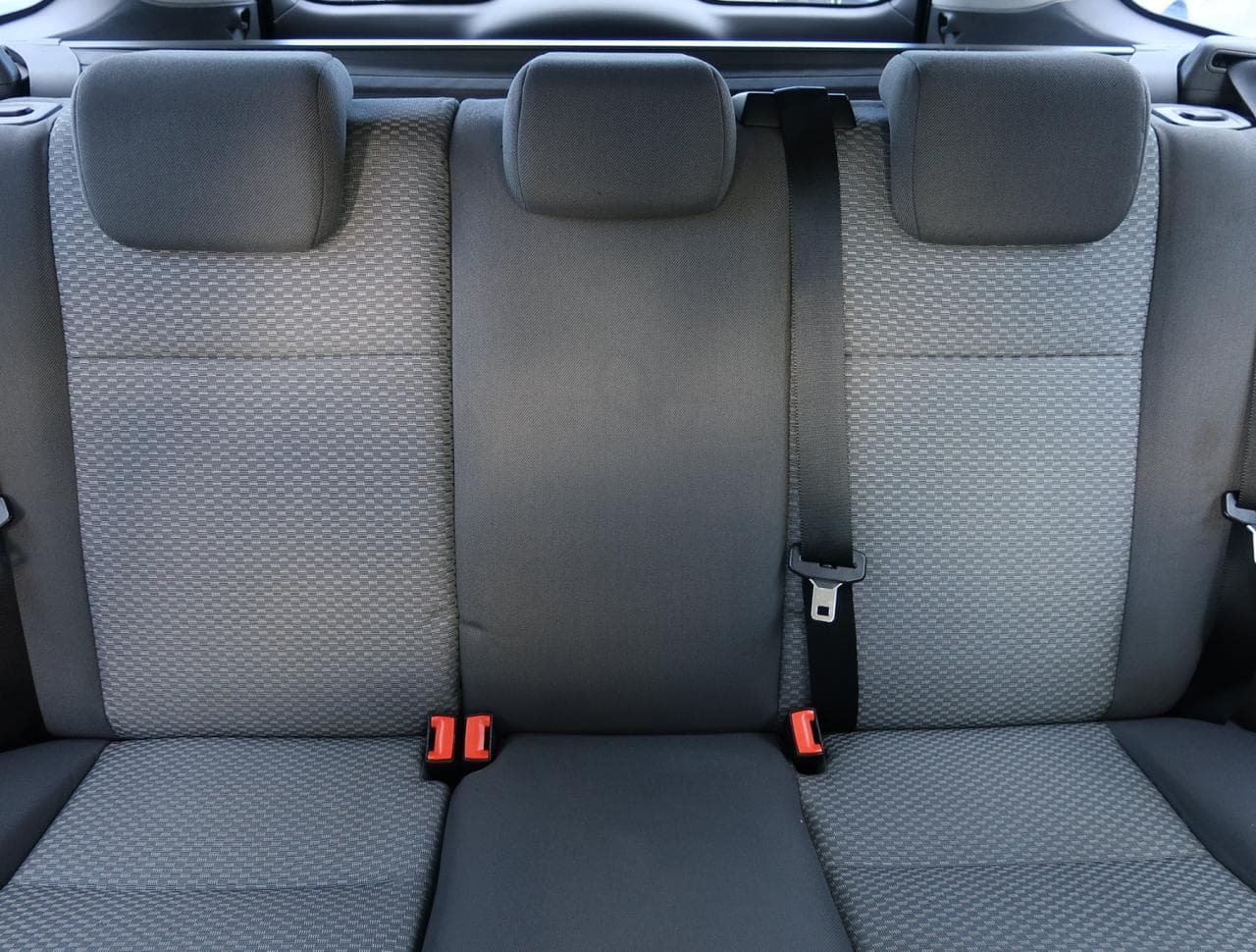 2006 Ford FOCUS - 23