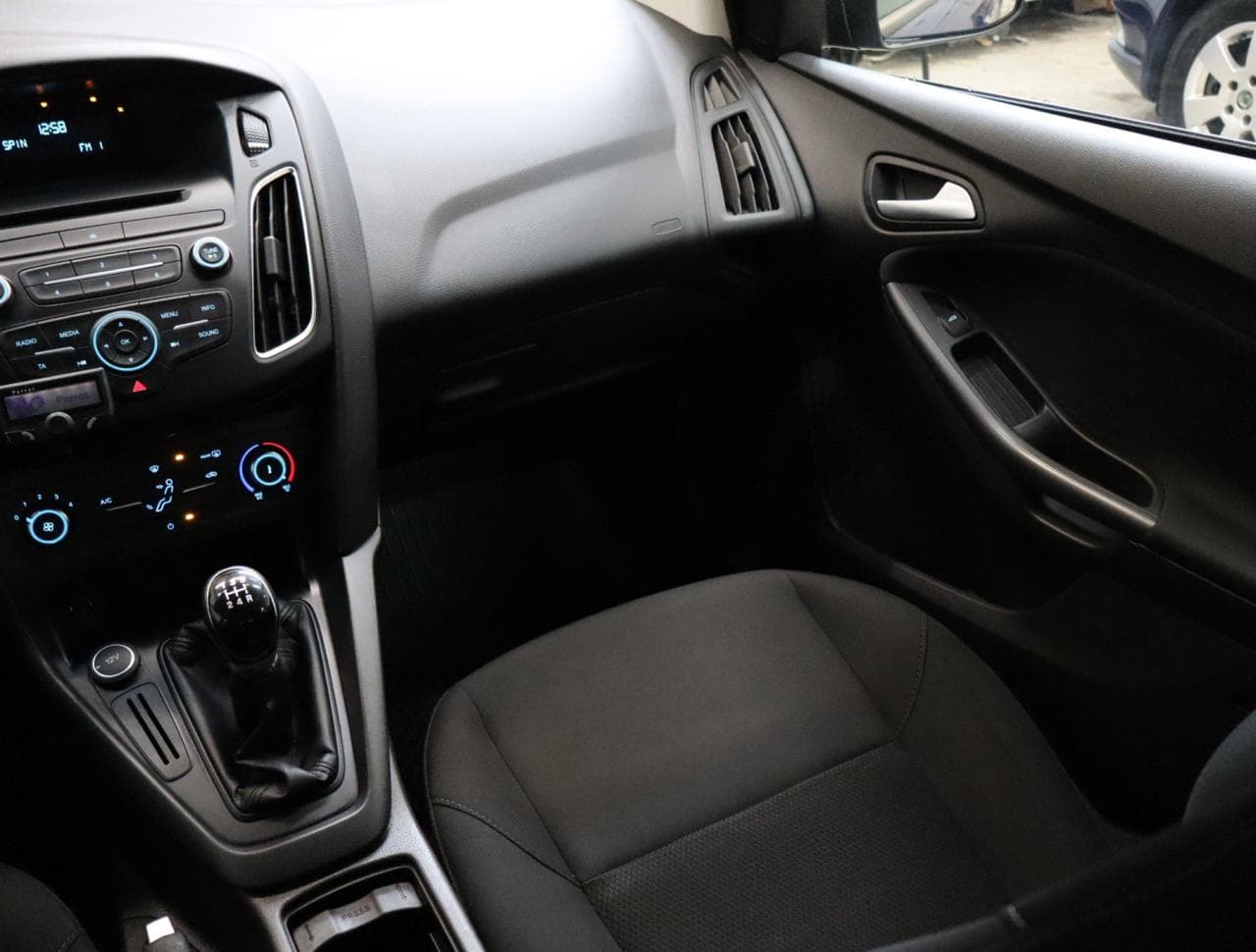 2015 Ford FOCUS - 11