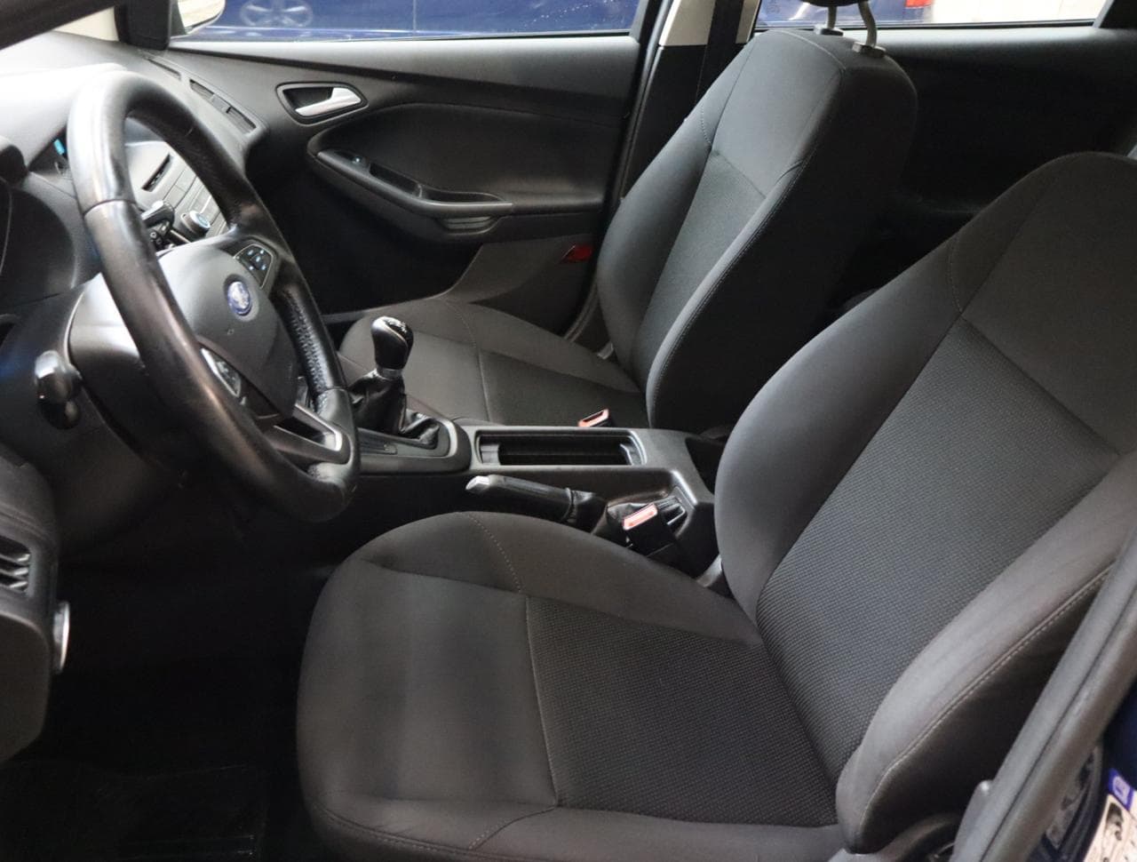 2015 Ford FOCUS - 19