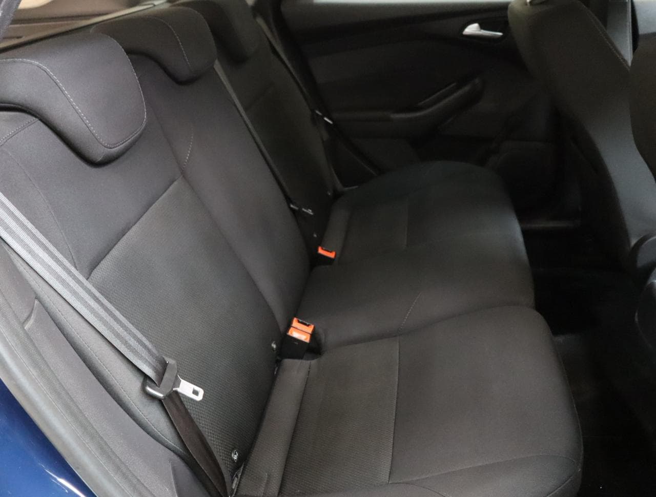 2015 Ford FOCUS - 13