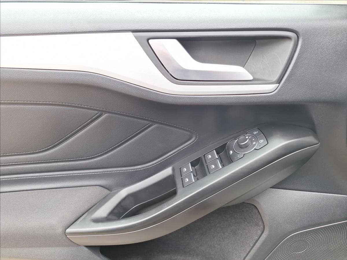 2022 Ford FOCUS - 24