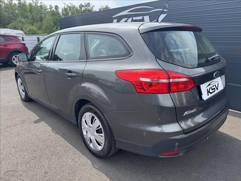 2017 Ford FOCUS - 17