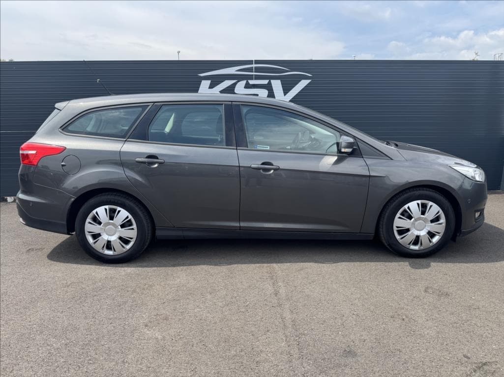 2017 Ford FOCUS - 11
