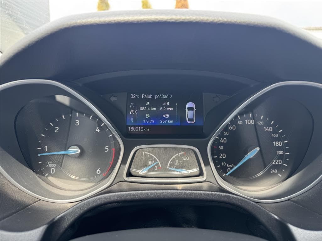 2017 Ford FOCUS - 32