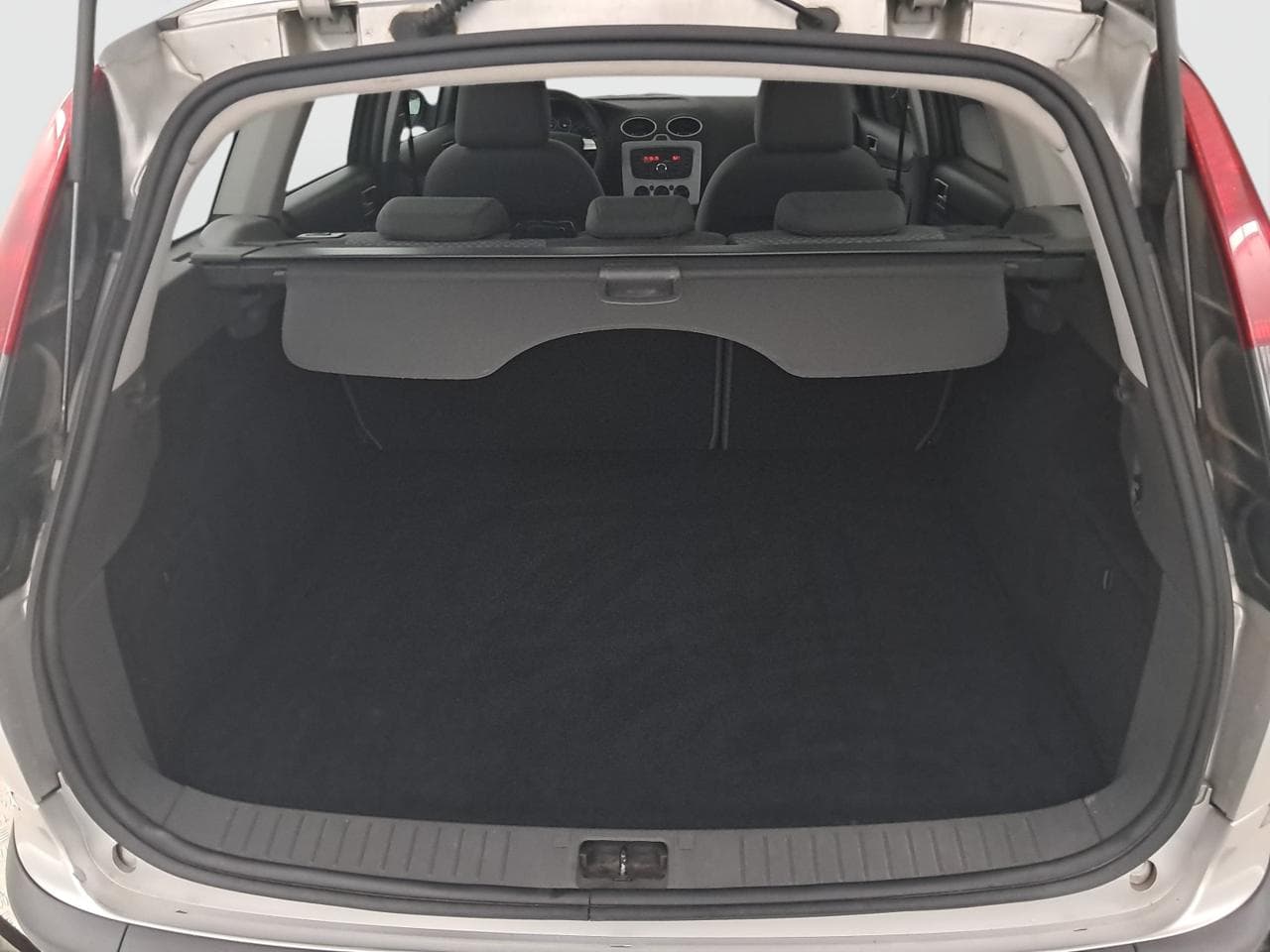 2007 Ford FOCUS - 18