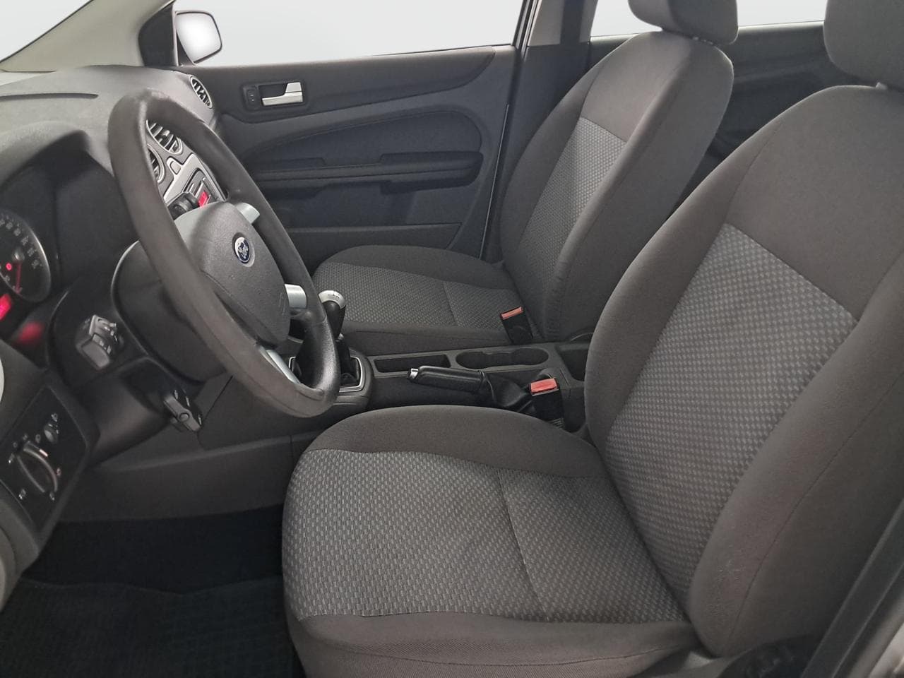2007 Ford FOCUS - 15