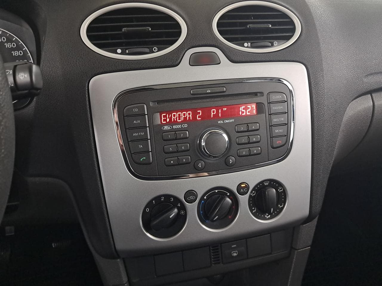 2007 Ford FOCUS - 17
