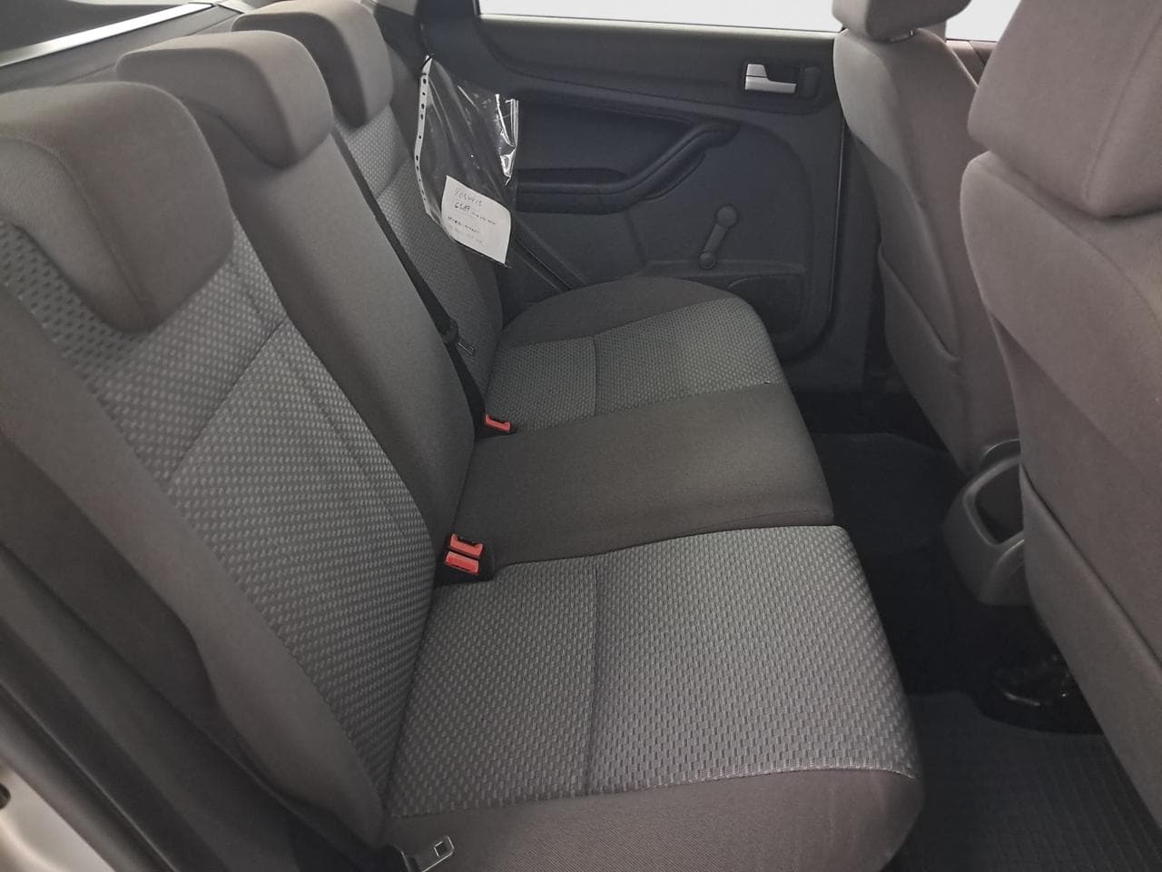 2007 Ford FOCUS - 12