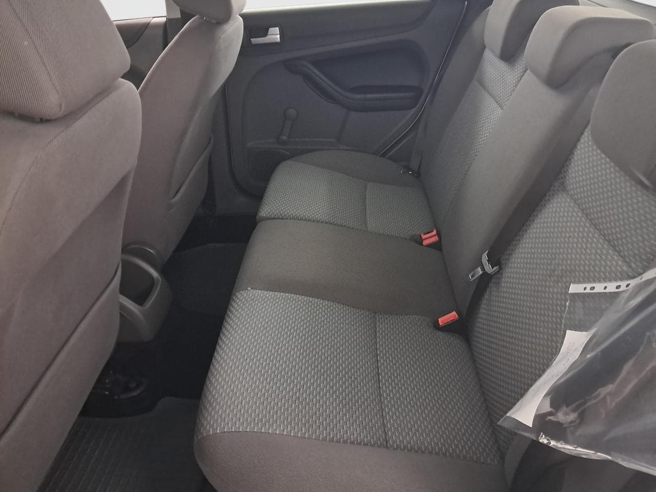 2007 Ford FOCUS - 14
