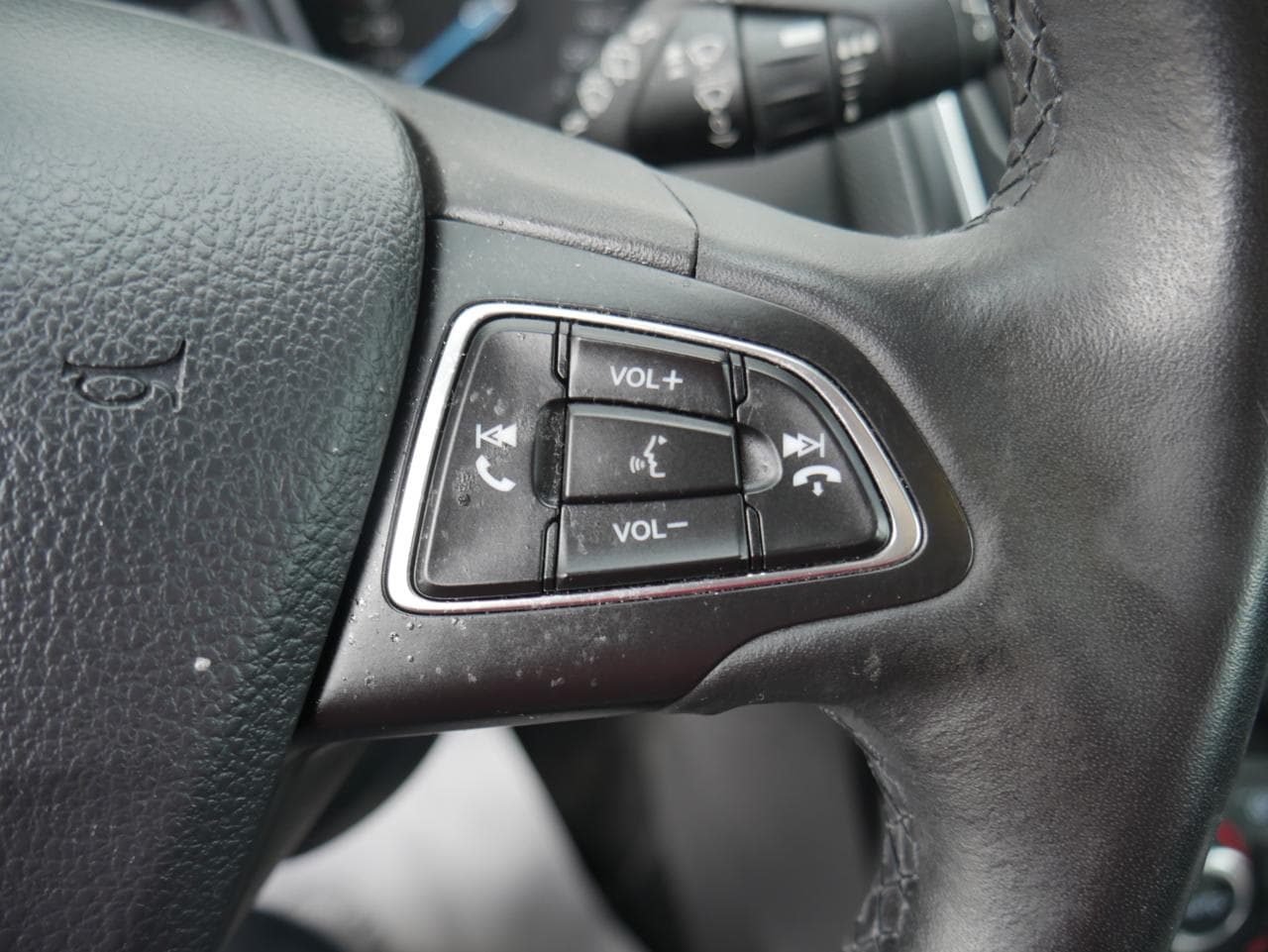 2017 Ford FOCUS - 18