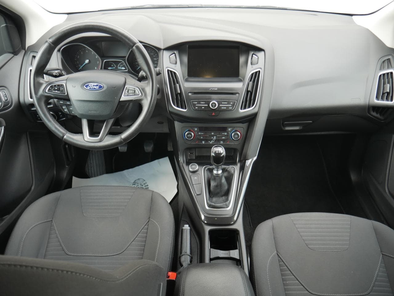 2017 Ford FOCUS - 11