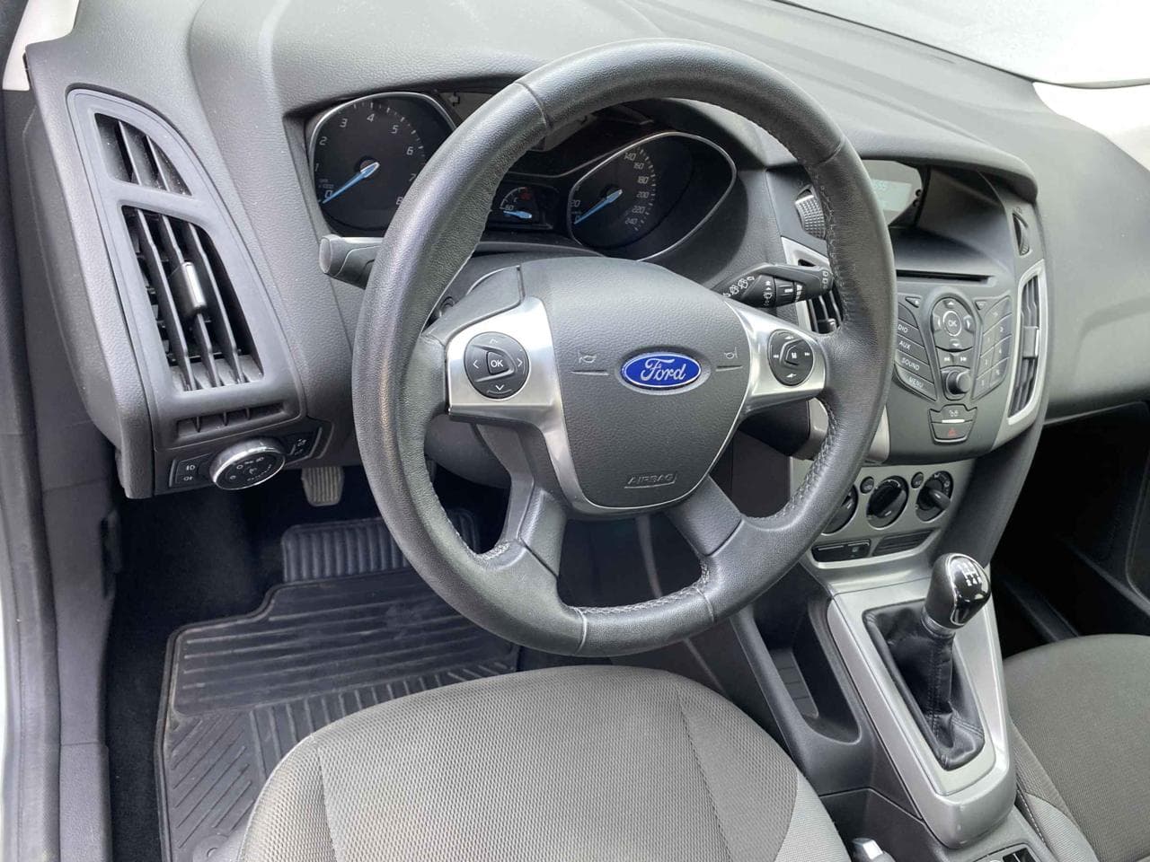 2013 Ford FOCUS - 22