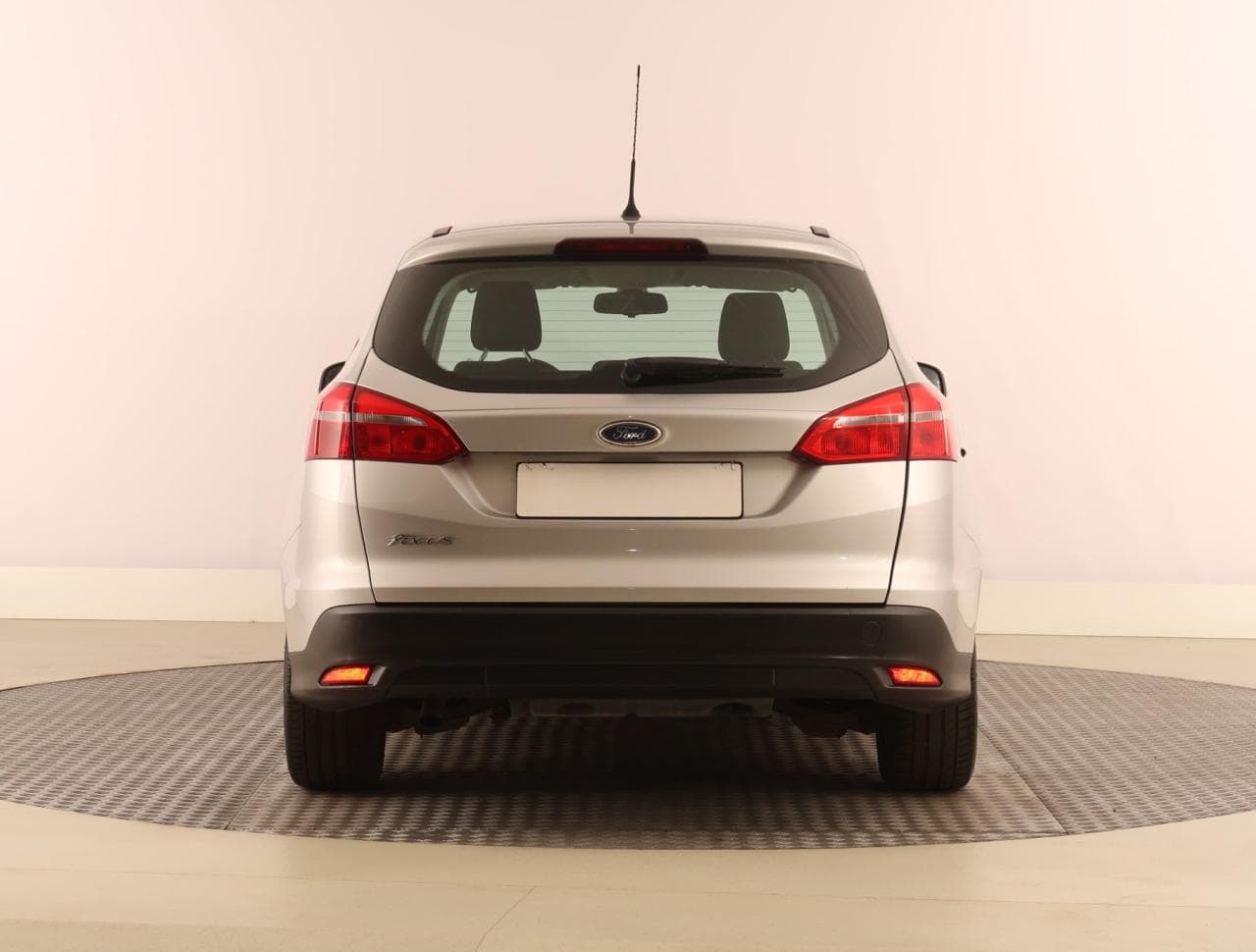 2015 Ford FOCUS - 11