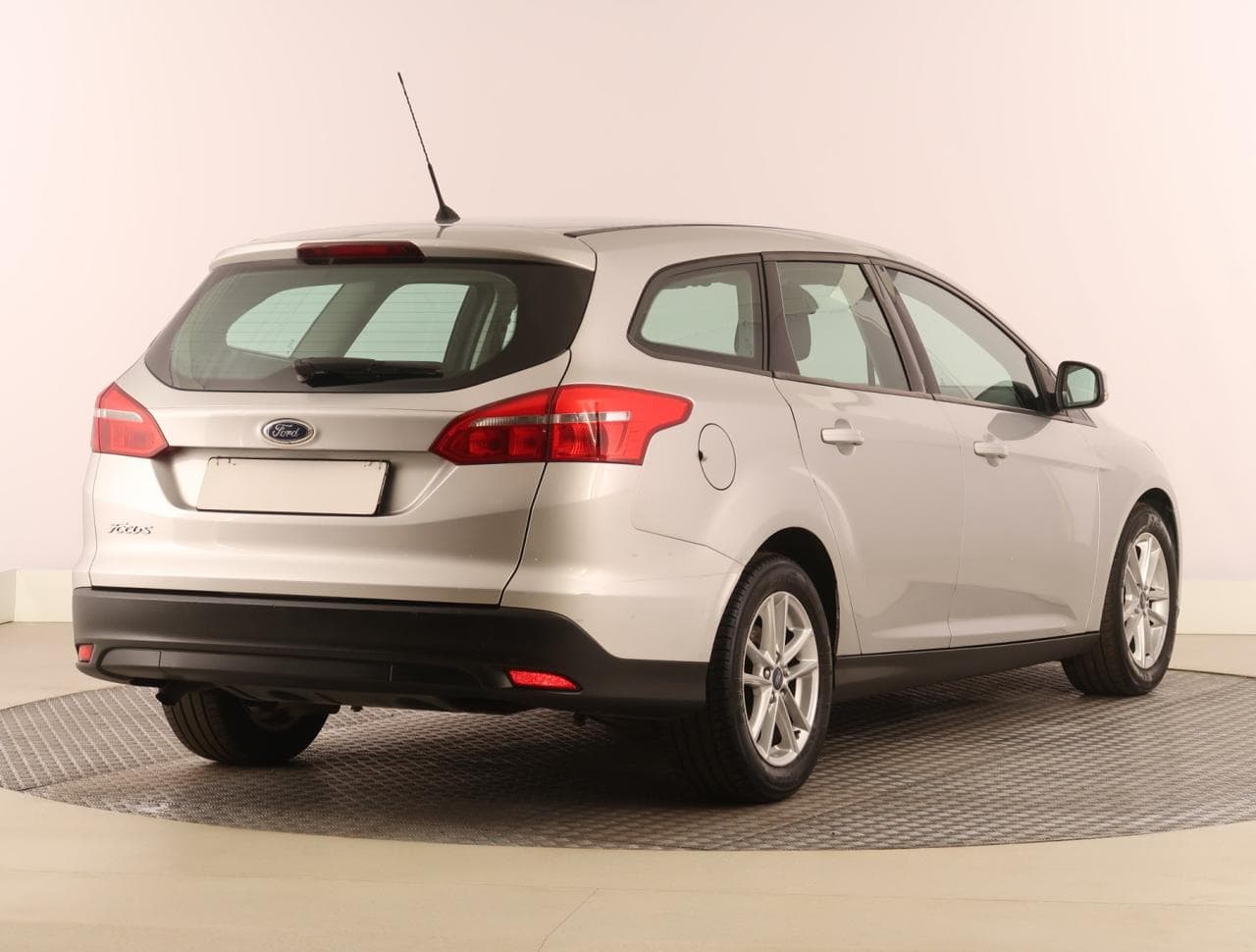 2015 Ford FOCUS - 13