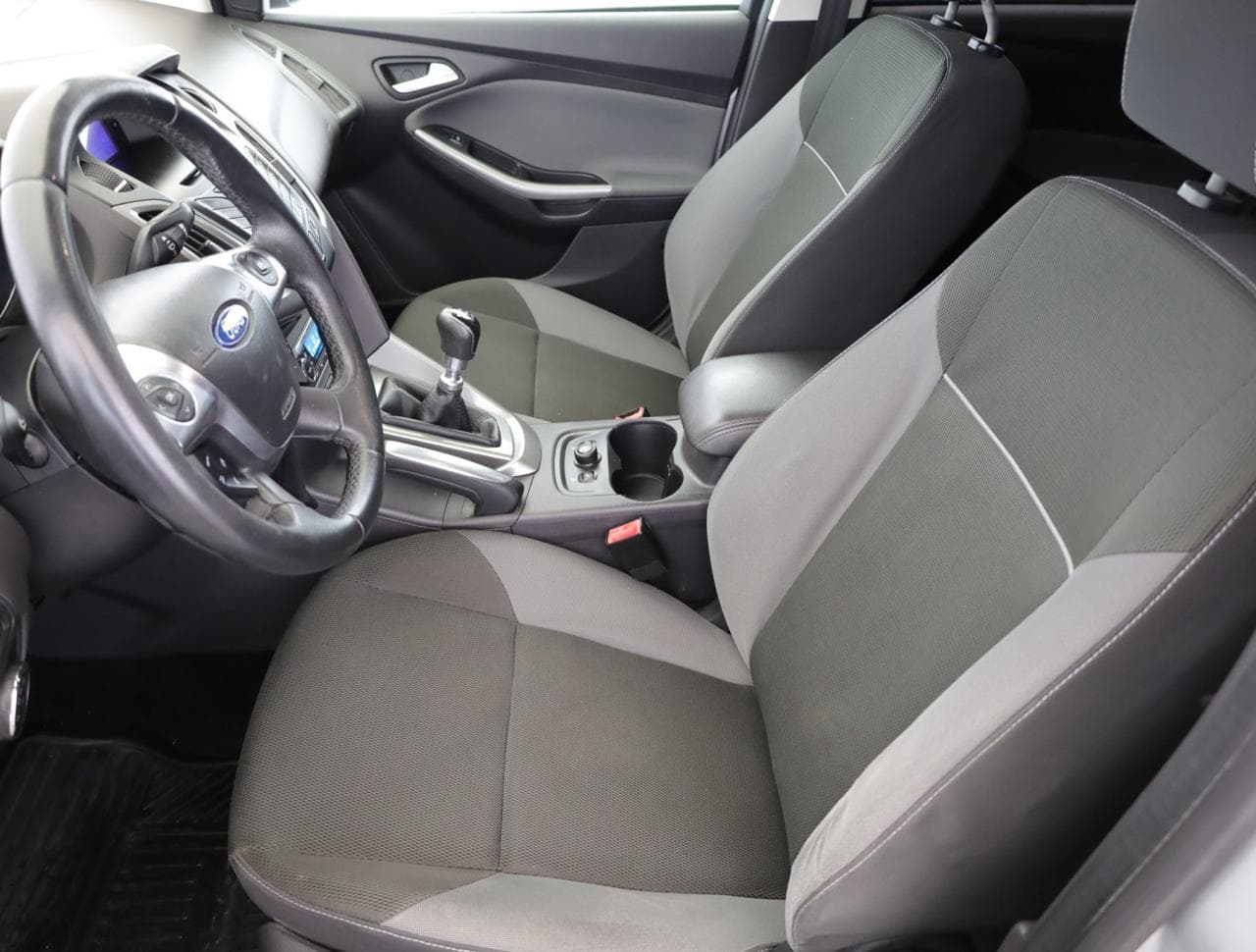 2011 Ford FOCUS - 24