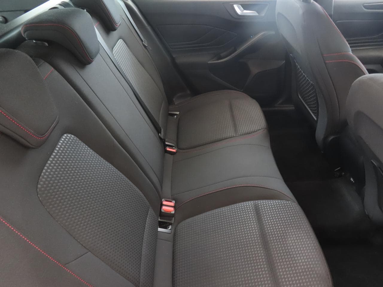 2020 Ford FOCUS - 17