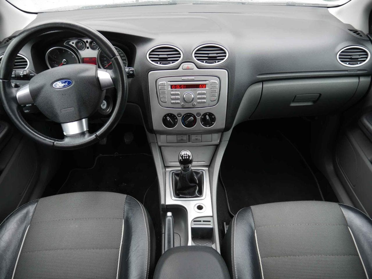 2009 Ford FOCUS - 7