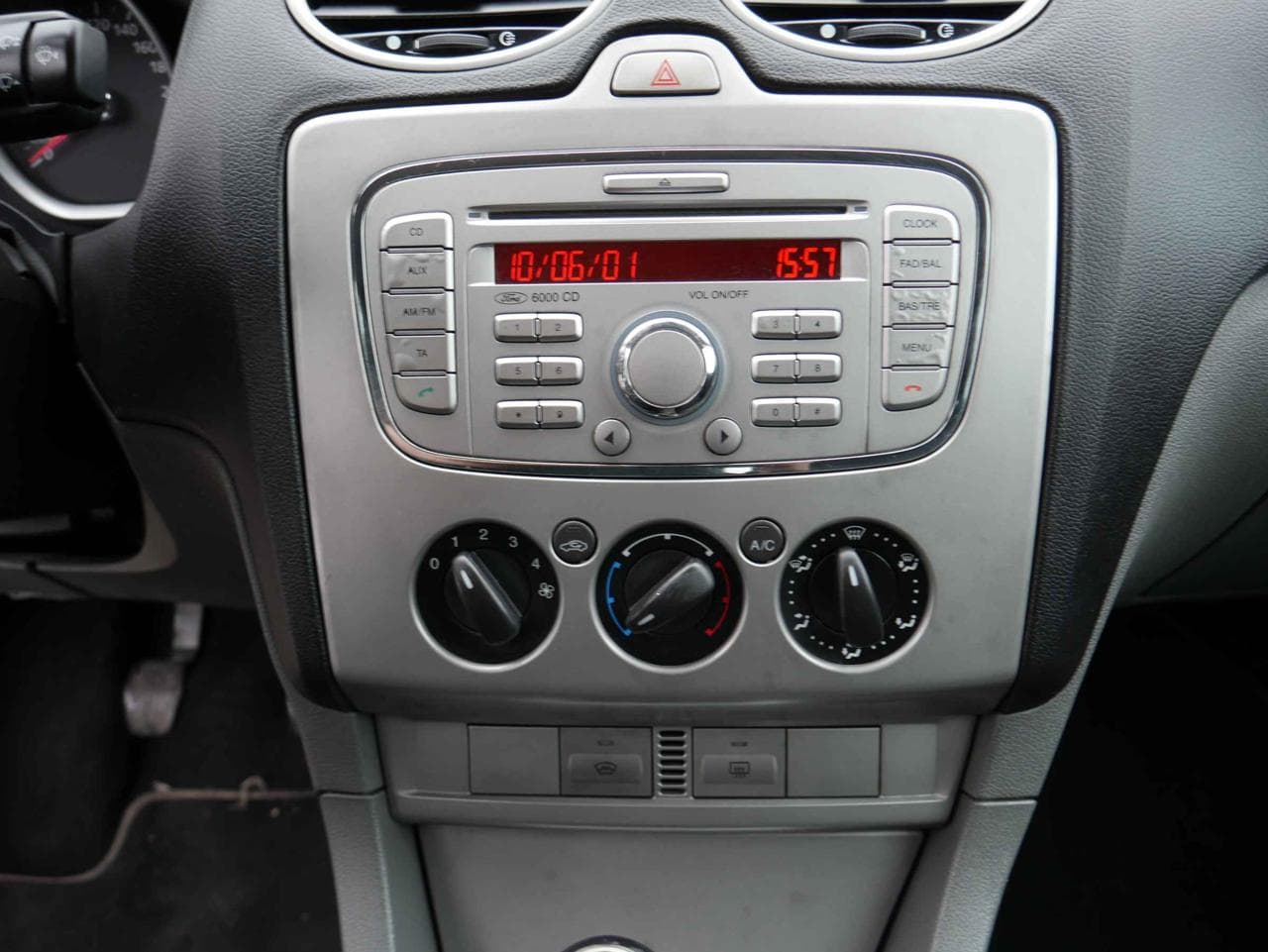 2009 Ford FOCUS - 11