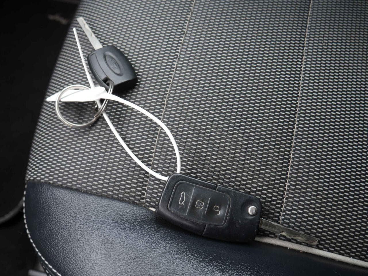 2009 Ford FOCUS - 17