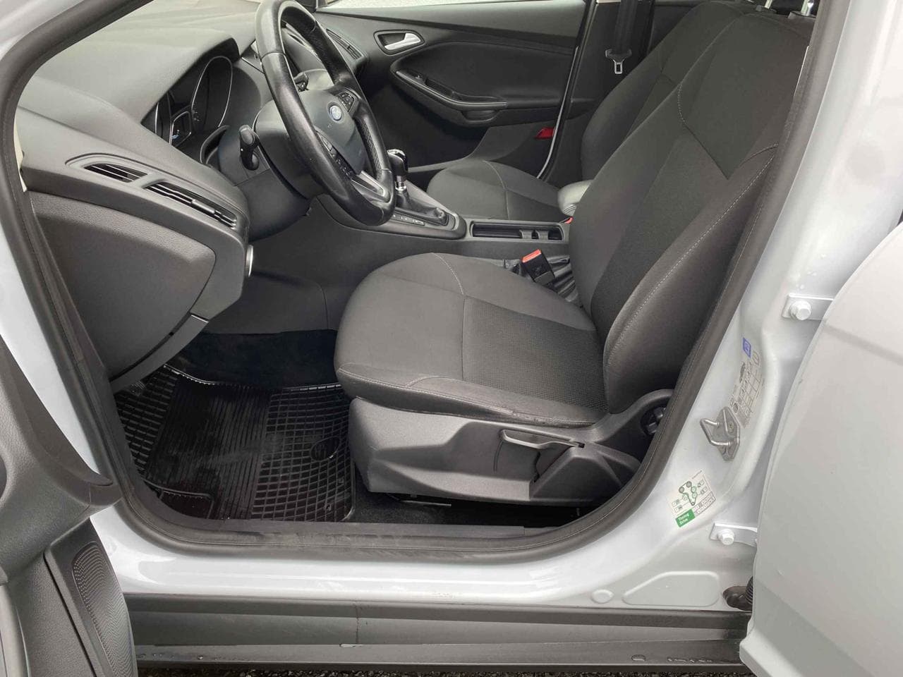 2020 Ford FOCUS - 9