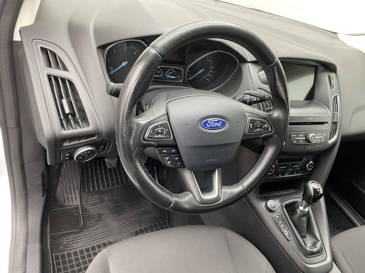 2020 Ford FOCUS - 12