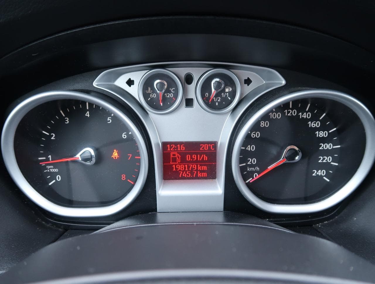 2010 Ford FOCUS - 17