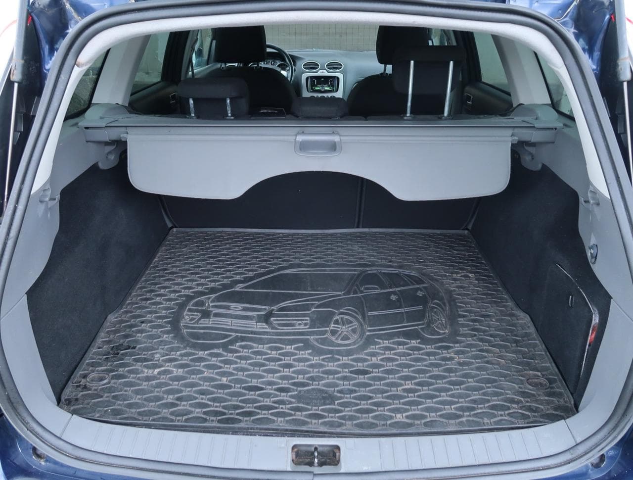 2010 Ford FOCUS - 19