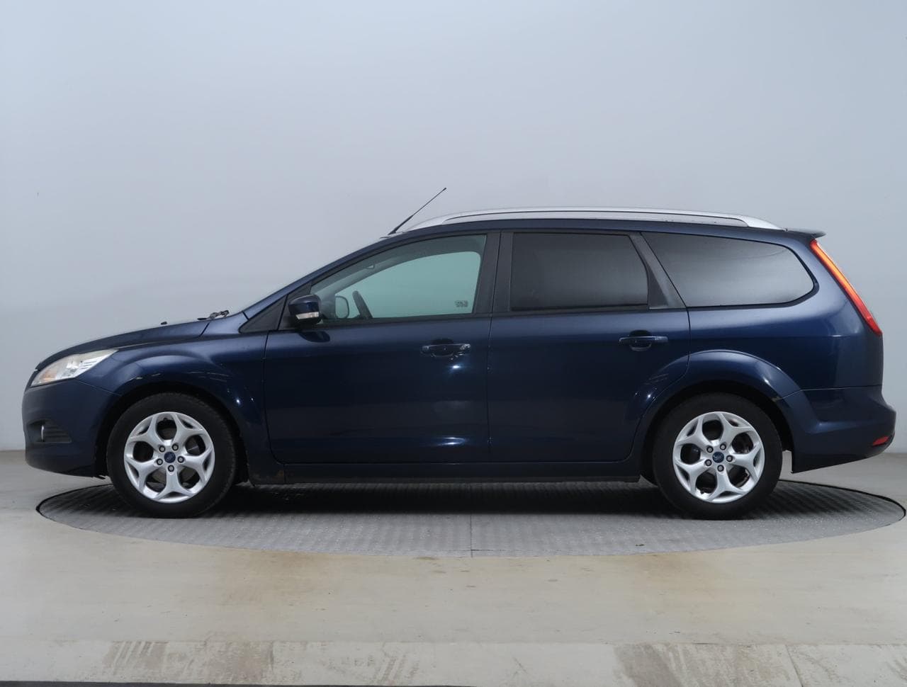 2010 Ford FOCUS - 4