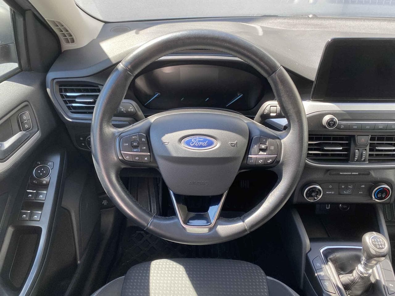 2018 Ford FOCUS - 11