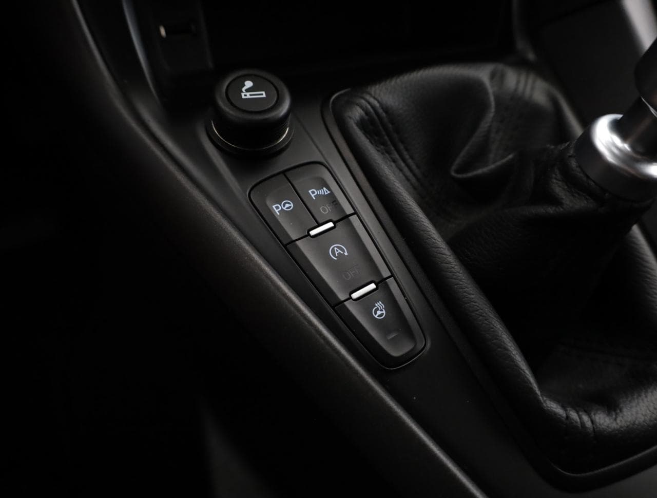 2016 Ford FOCUS - 18