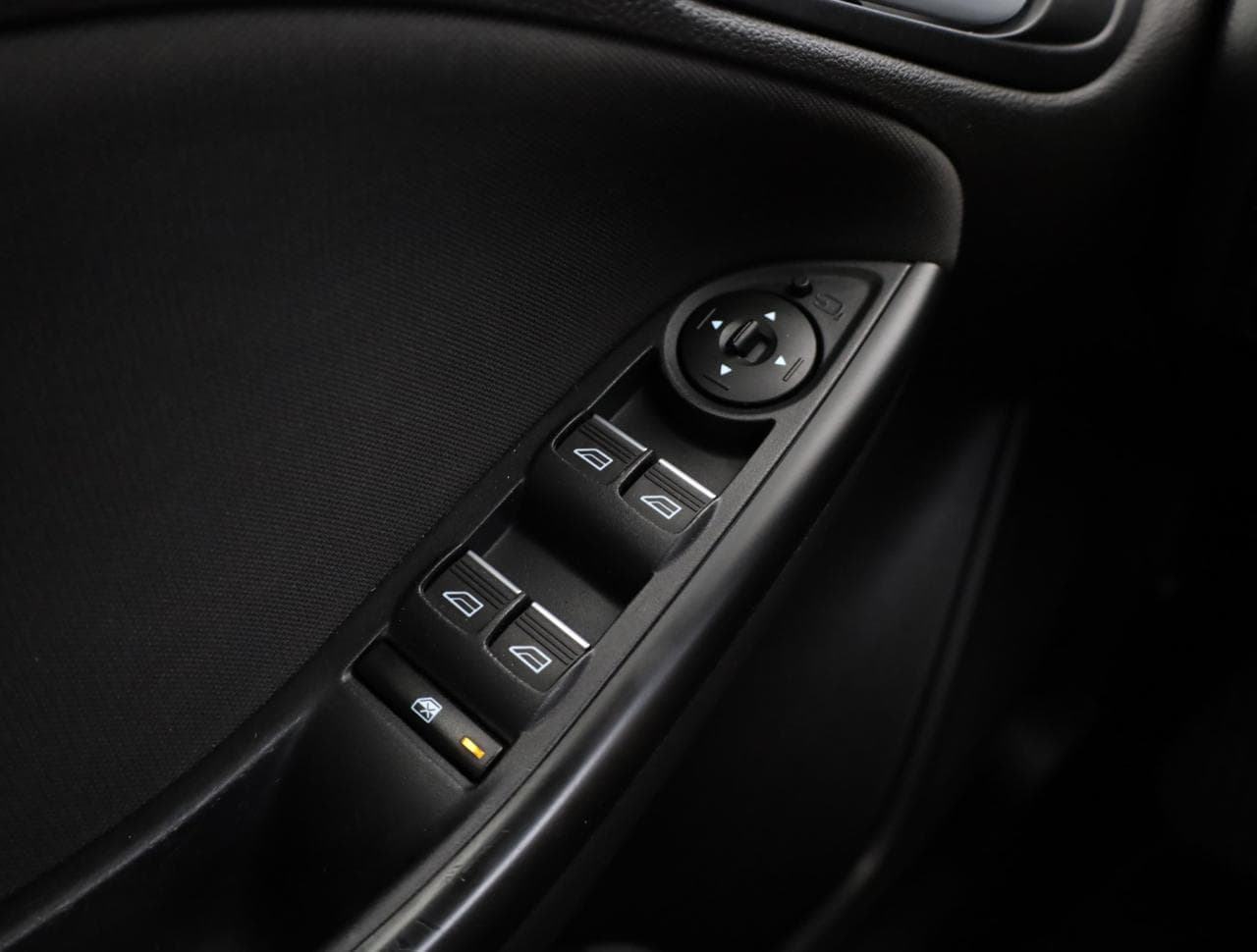 2016 Ford FOCUS - 19