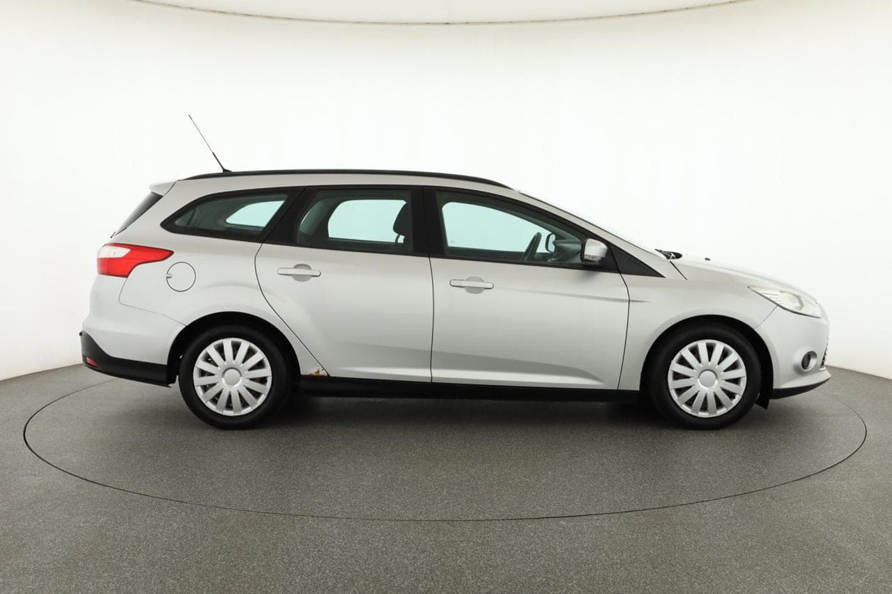 2011 Ford FOCUS - 8