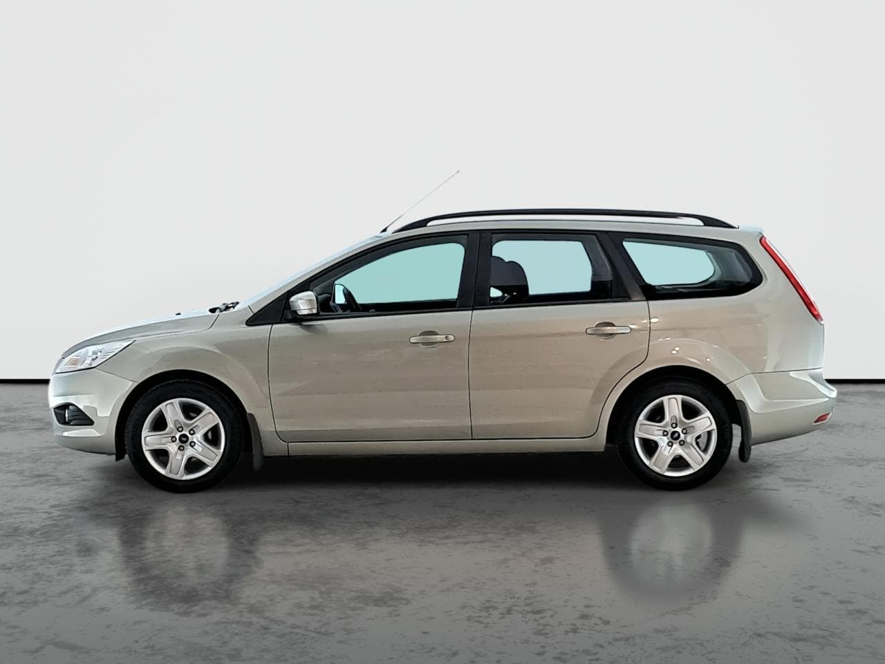 2010 Ford FOCUS - 4