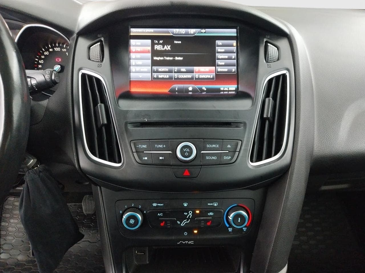 2015 Ford FOCUS - 18