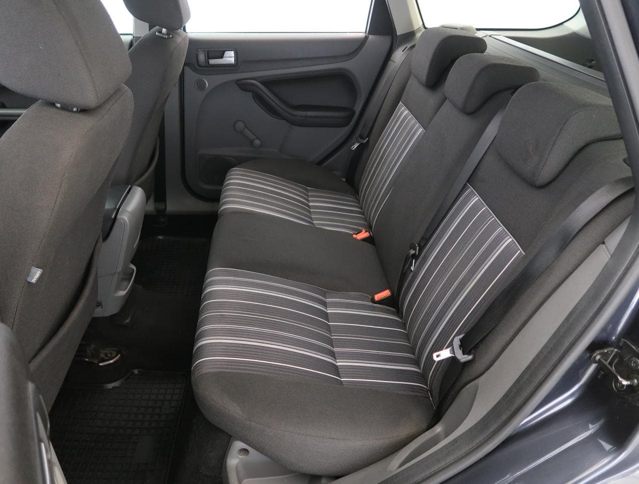 2009 Ford FOCUS - 15