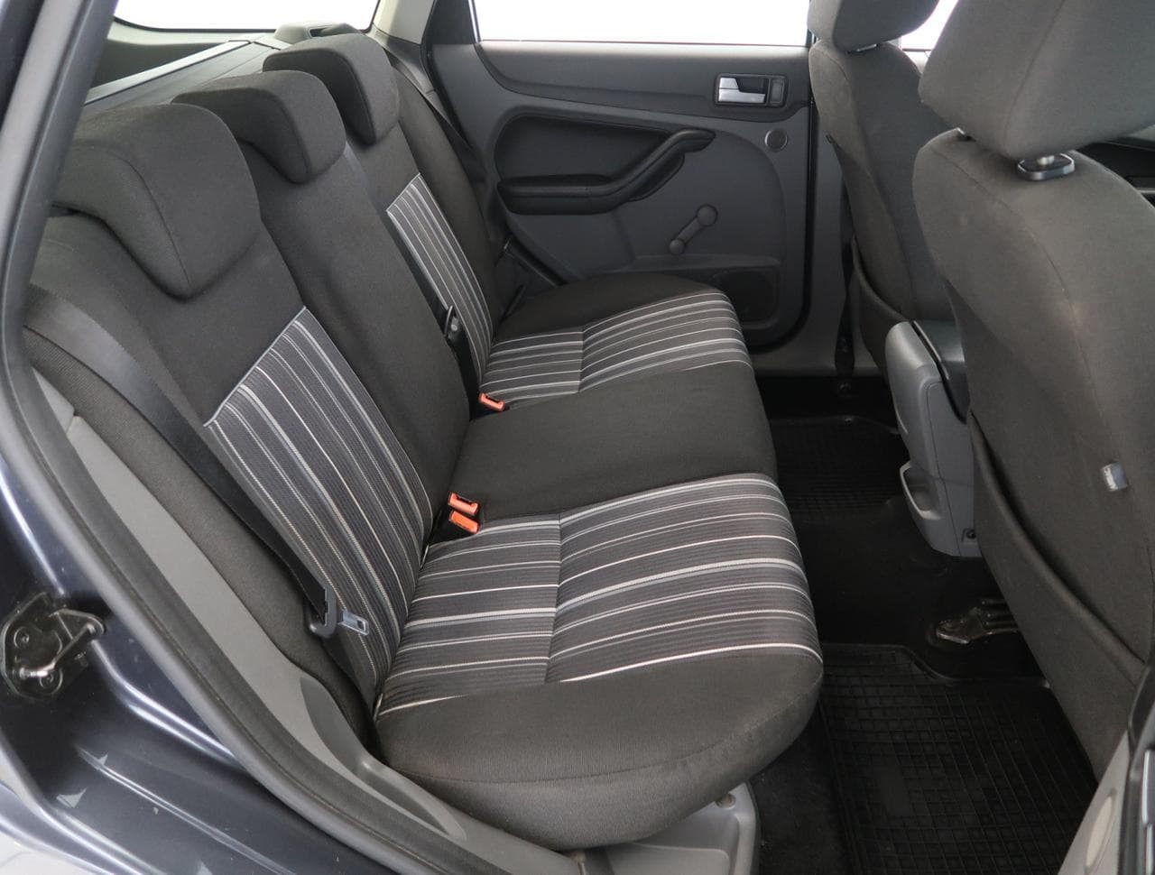 2009 Ford FOCUS - 13