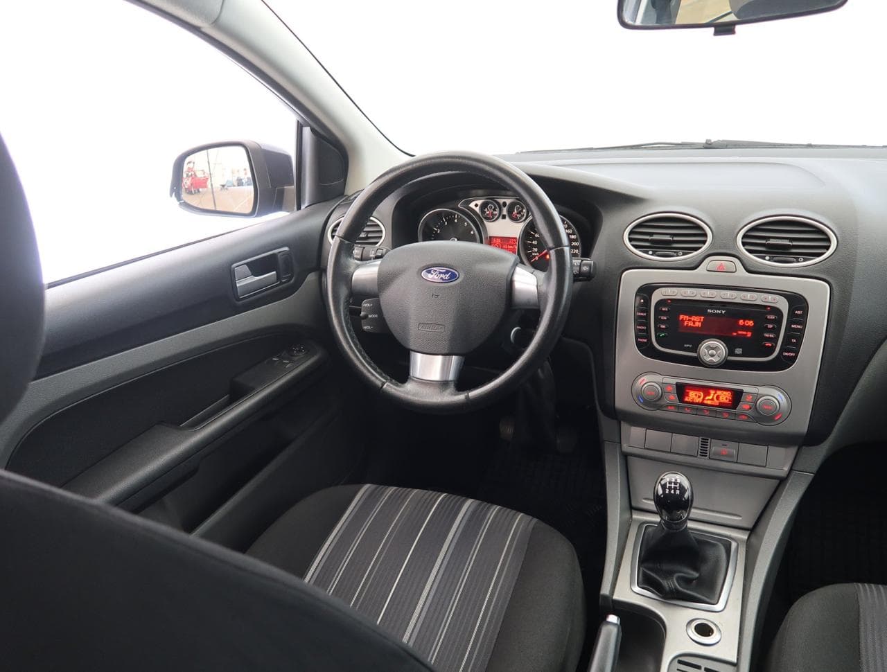 2009 Ford FOCUS - 9